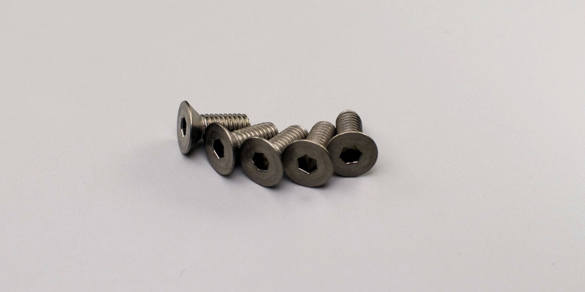 Kyosho SENKKOPFSCHRAUBEN LK,M3X10, TITAN (5) 1-S34010HT