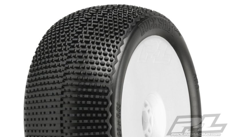 Pro-Line Buck Shott S3 VTR 4.0 auf Felge weiß montiert Verbrenner 1:8 Truggy 9063-233
