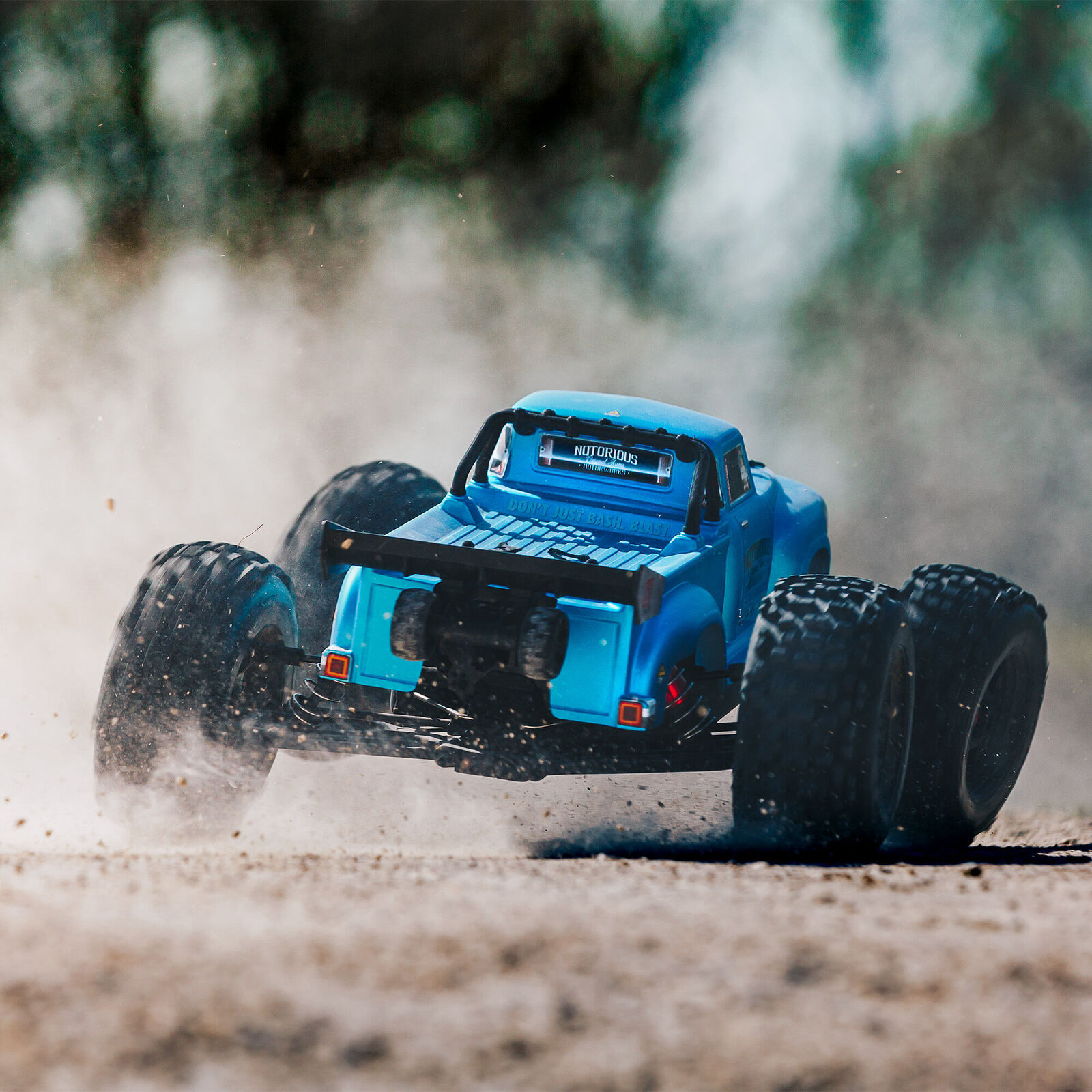 ARRMA 1/8 NOTORIOUS 6S V5 4WD BLX Stunt Truck w/ Spektrum RTR Blue ARA8611V5T2