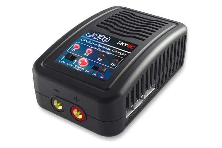 SkyRC e430 AC Ladegerät LiPo 2-4s 1-3A 30W SK-100107 - Abbildung 1