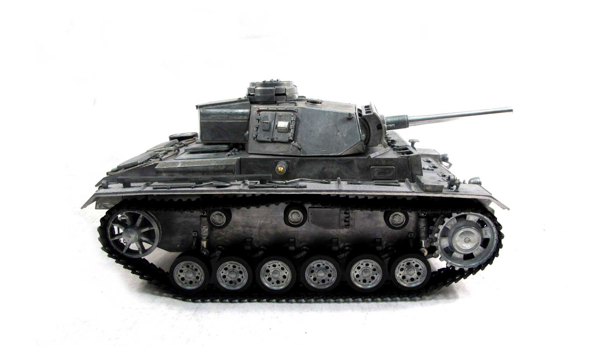 Amewi Panzer III Professional Line BB/UP Vollmetall True Sound 23079 - Abbildung 5