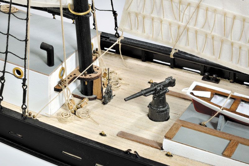 Amati HMS Hunter Q-Ship 1:60 Baukasten 25048
