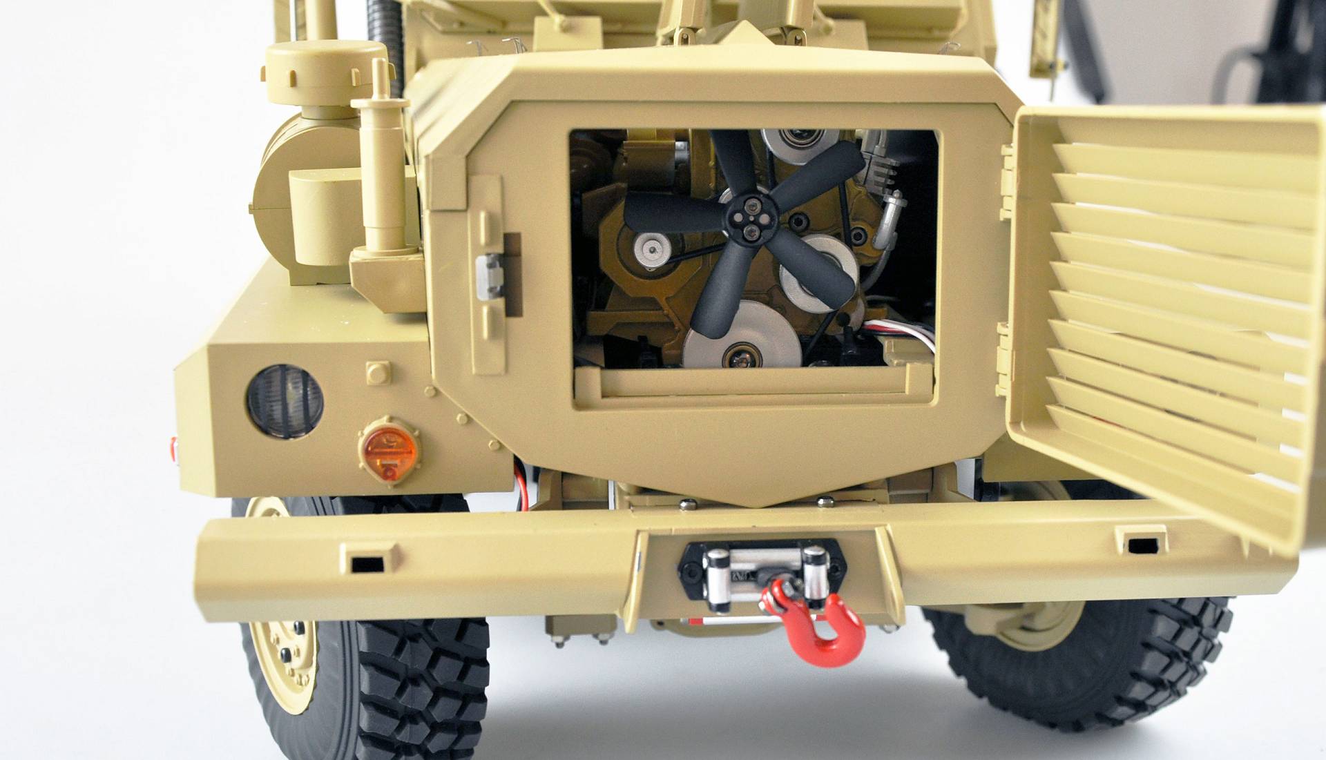 Amewi US-Miltitärfahrzeug MRAP 6x6 1:12 RTR, Licht, Sound & Rauch 22428
