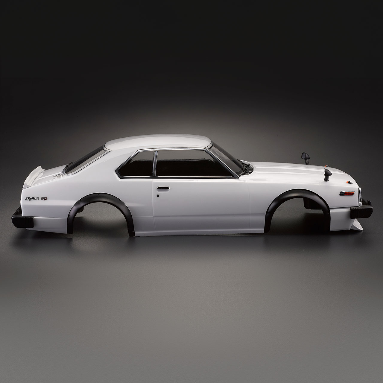 KB48676 Nissan Skyline 2000 Turbo GT-ES Karosserie lackiert Weiß 195