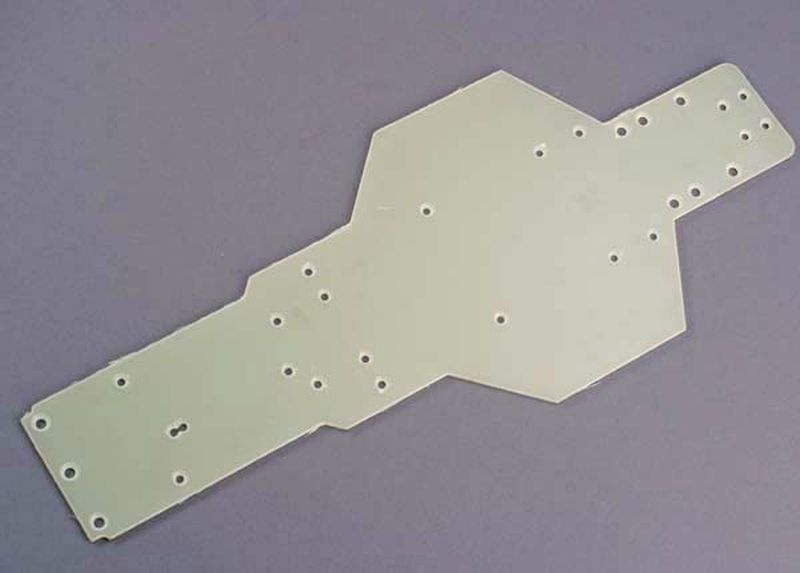 Traxxas LOWER CHASSIS (FIBERGLASS)(FOR 2522