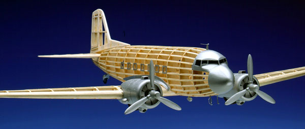 Guillow Douglas DC-3 Balsabausatz 804