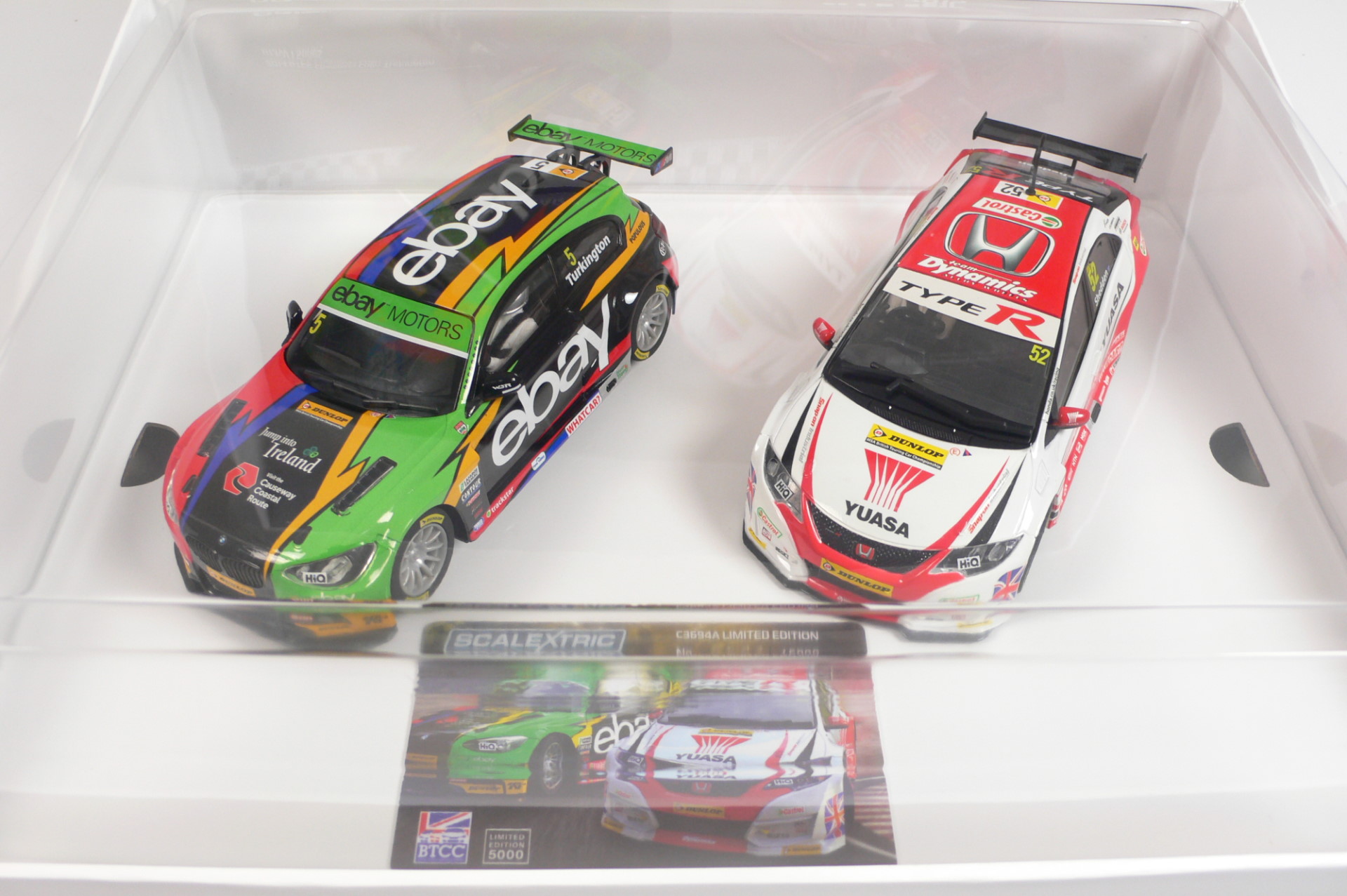 Scalextric 1:32 BTCC Champions 2014&2015 - BMW Z4 / Honda Civic C3694A - Abbildung 3