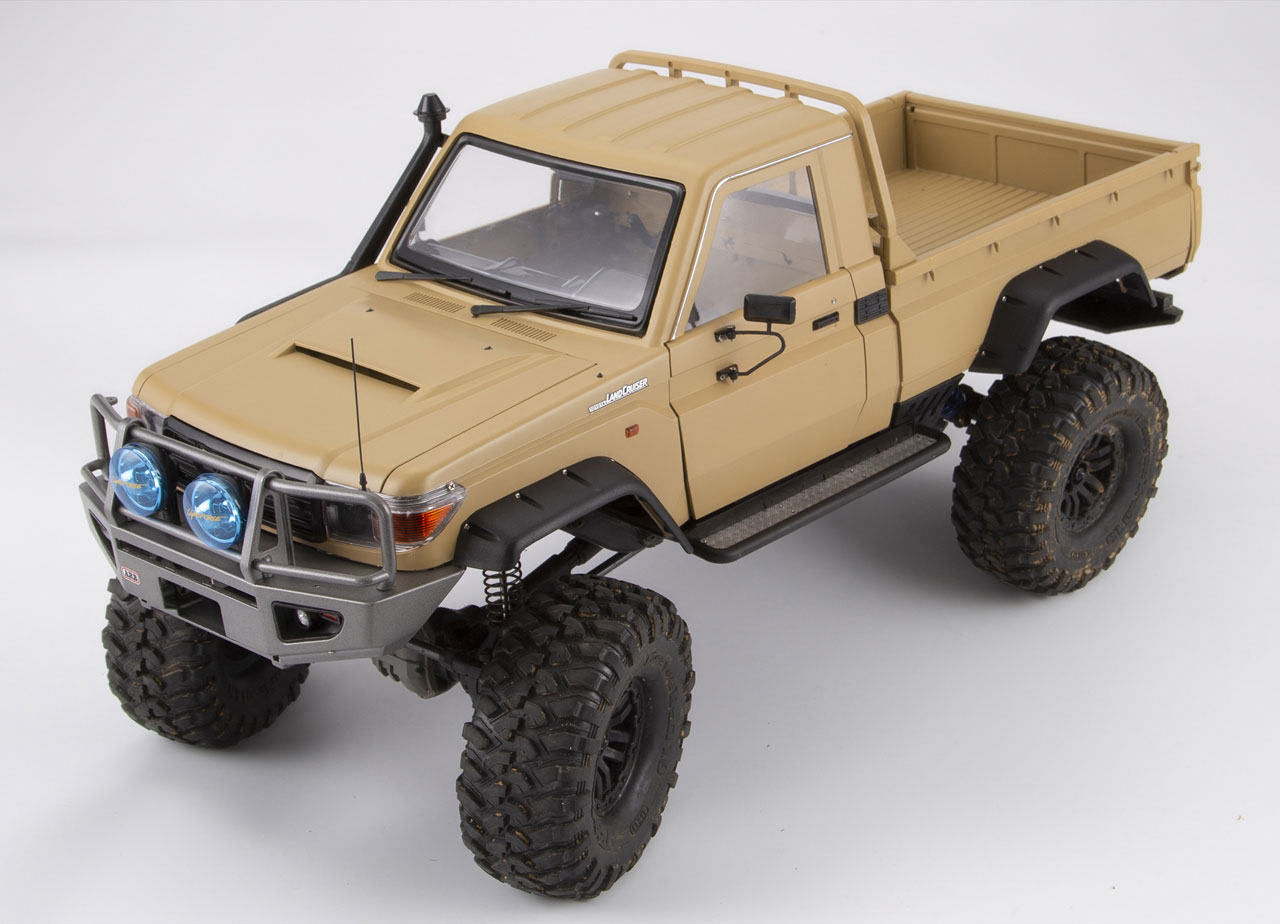Killerbody Toyota Land Cruiser 70 Bausatz Military Sand lackiert für TR KB48734