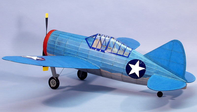 Dumas Brewster F2A-3 Buffalo Balsabausatz 320