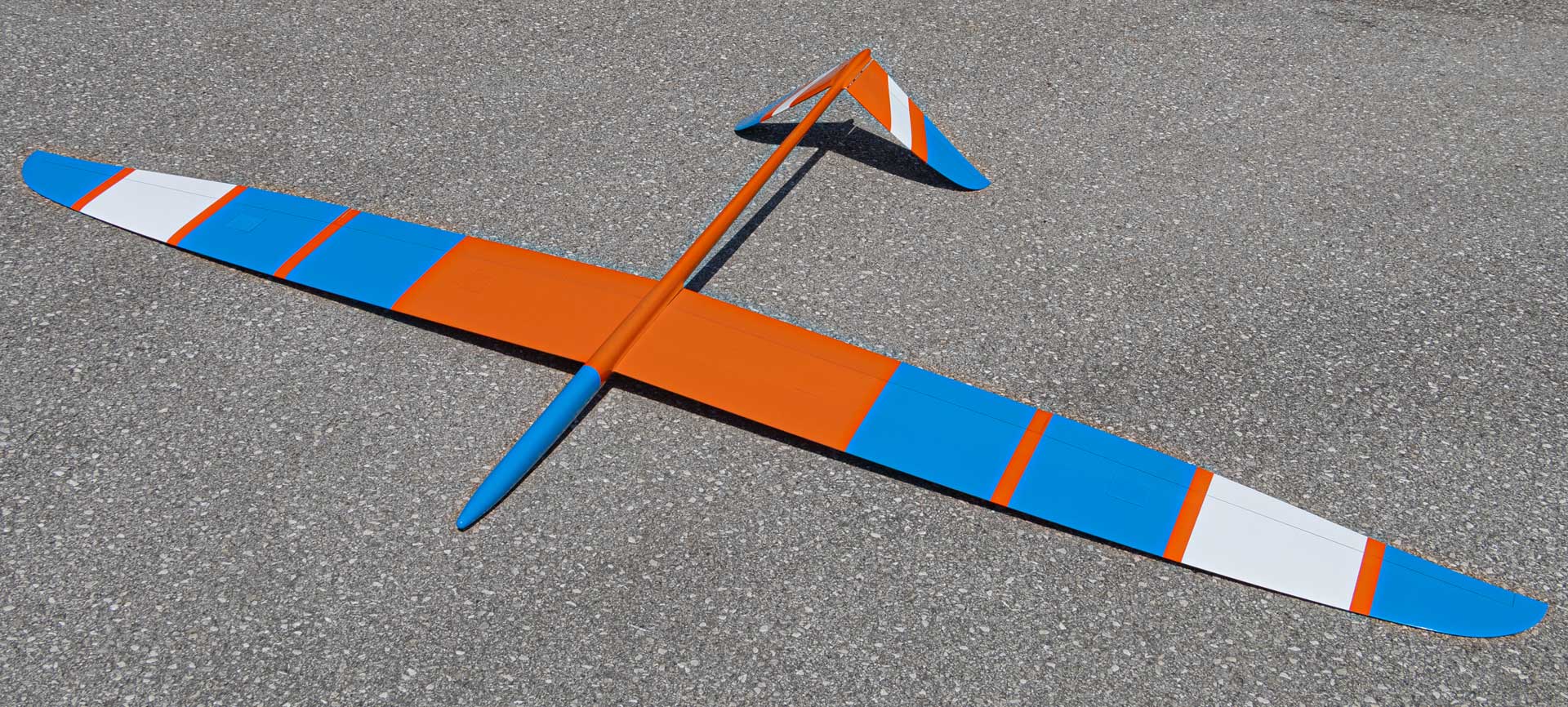 Robbe Avalanche ARF Voll-CFK 2,8m Segler Voll-Carbon 2697