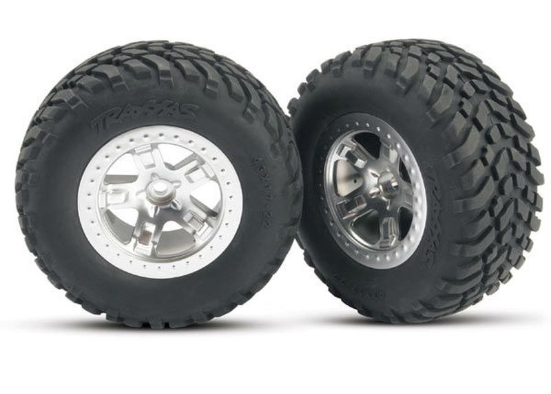 Traxxas Reifen auf Felge montiert vorn 5875