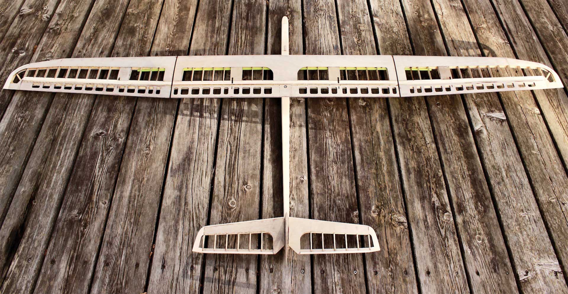Robbe Slider Q High Performance 4-Klappen Segelflugmodell, Sperrholz/Balsa-Holzbausatz  "Made in Austria" 2688