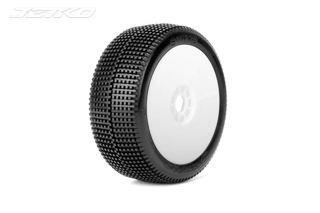 Jetko Sting Ultra Soft verklebt auf Felge Revo weiß 1:8 (2) JK1001USRW