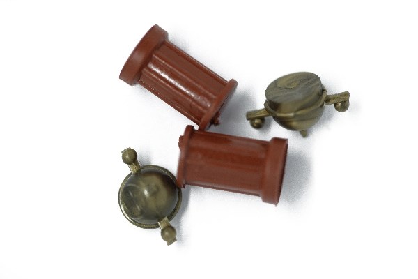 Billing Boats Kompass mit Fuß 15x20 mm (2) BF-059