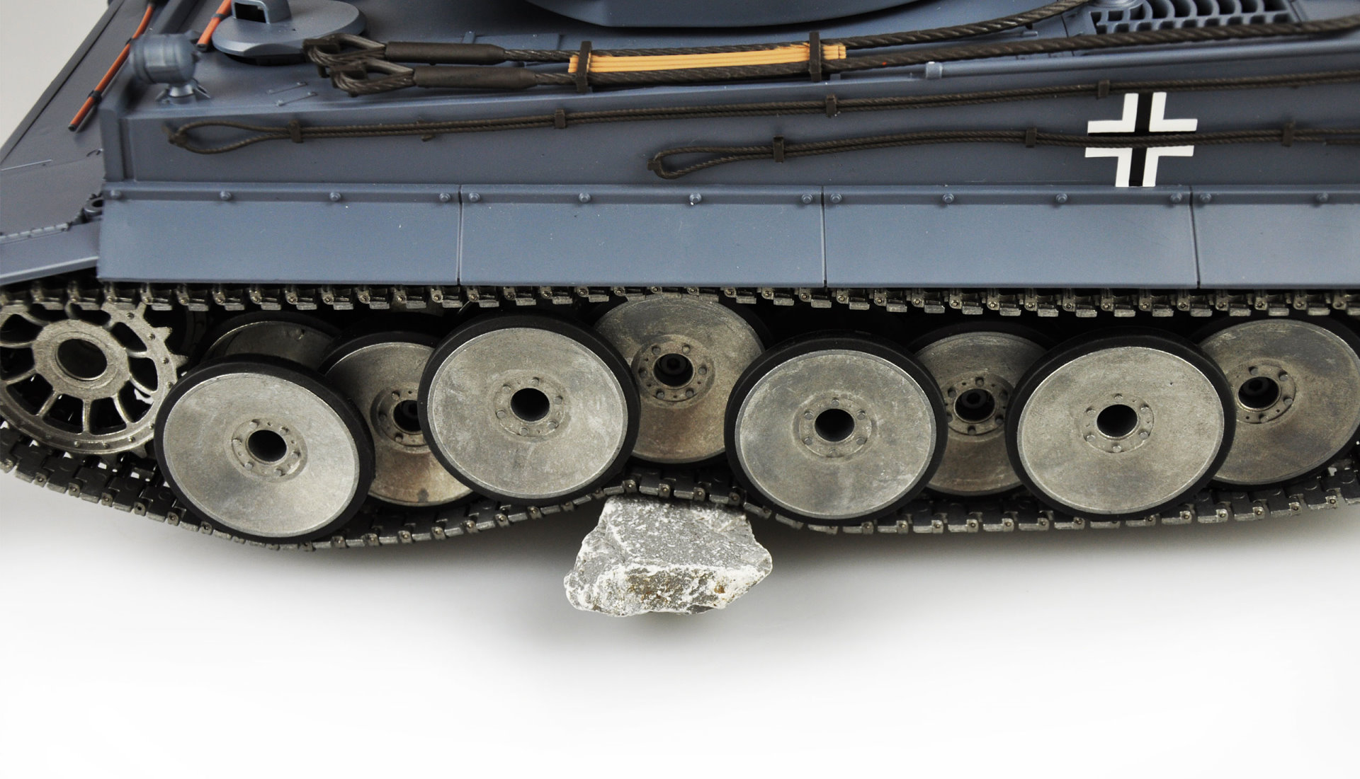 Amewi Tiger I 1:16 Professional Line IR/BB Panzermodell mit Sound 23102 - Abbildung 3