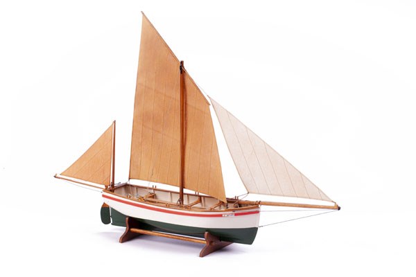 Billing Boats 1:30 LE BAYARD - Holzrumpf 01-00-0906