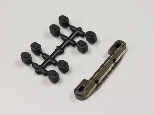 Kyosho QUERLENKERAUFNAHME ALU, HINTEN, RB6/RWD (GUN METAL) UMW706