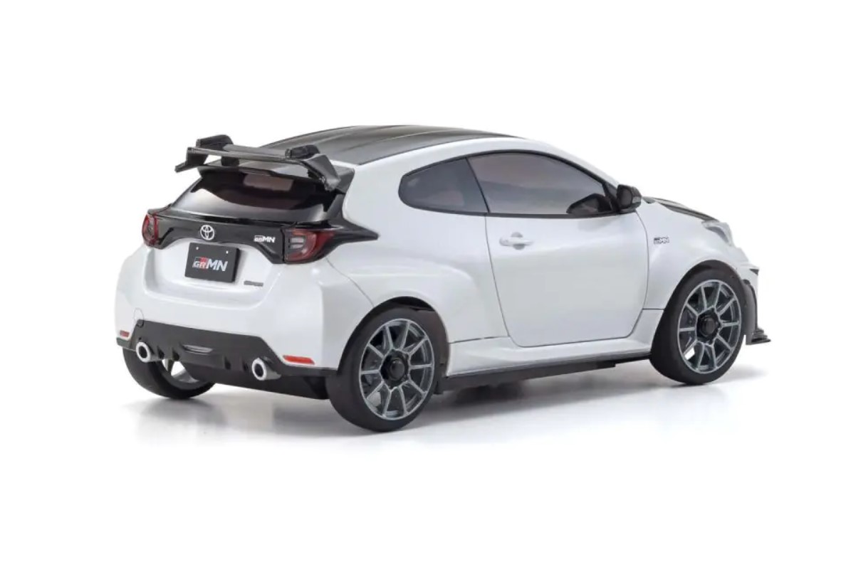 Kyosho Mini-Z AWD Toyota GRMN Yaris Circuit Package White (MA020-KT531P) 32640PW - Abbildung 2