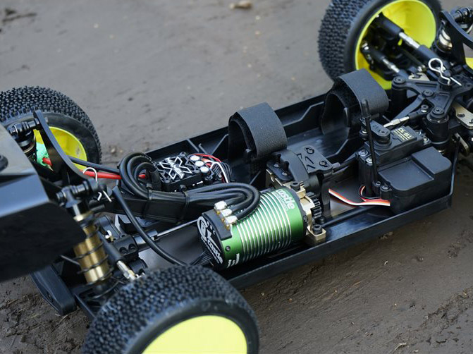 Castle MAMBA X Sensor ESC mit 1515-2200KV Combo E-Buggy 010-0155-05