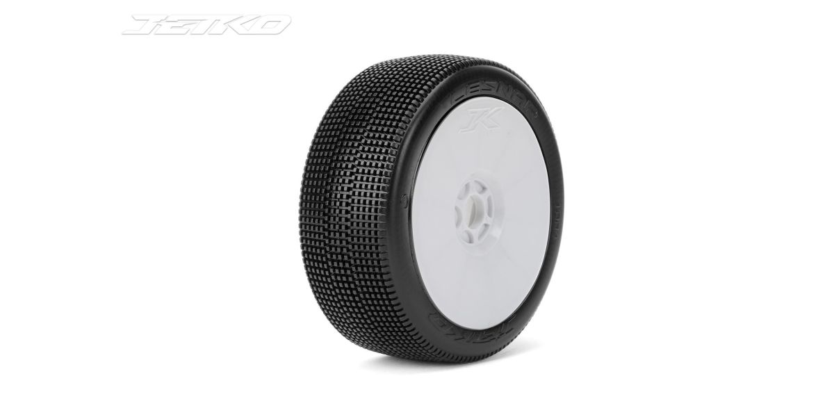 Jetko Lesnar Soft verklebt auf Felge Revo weiß 1:8 (2) JK1004SRW
