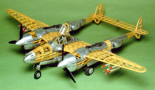 Guillow P-38 Lightning Balsabausatz 2001