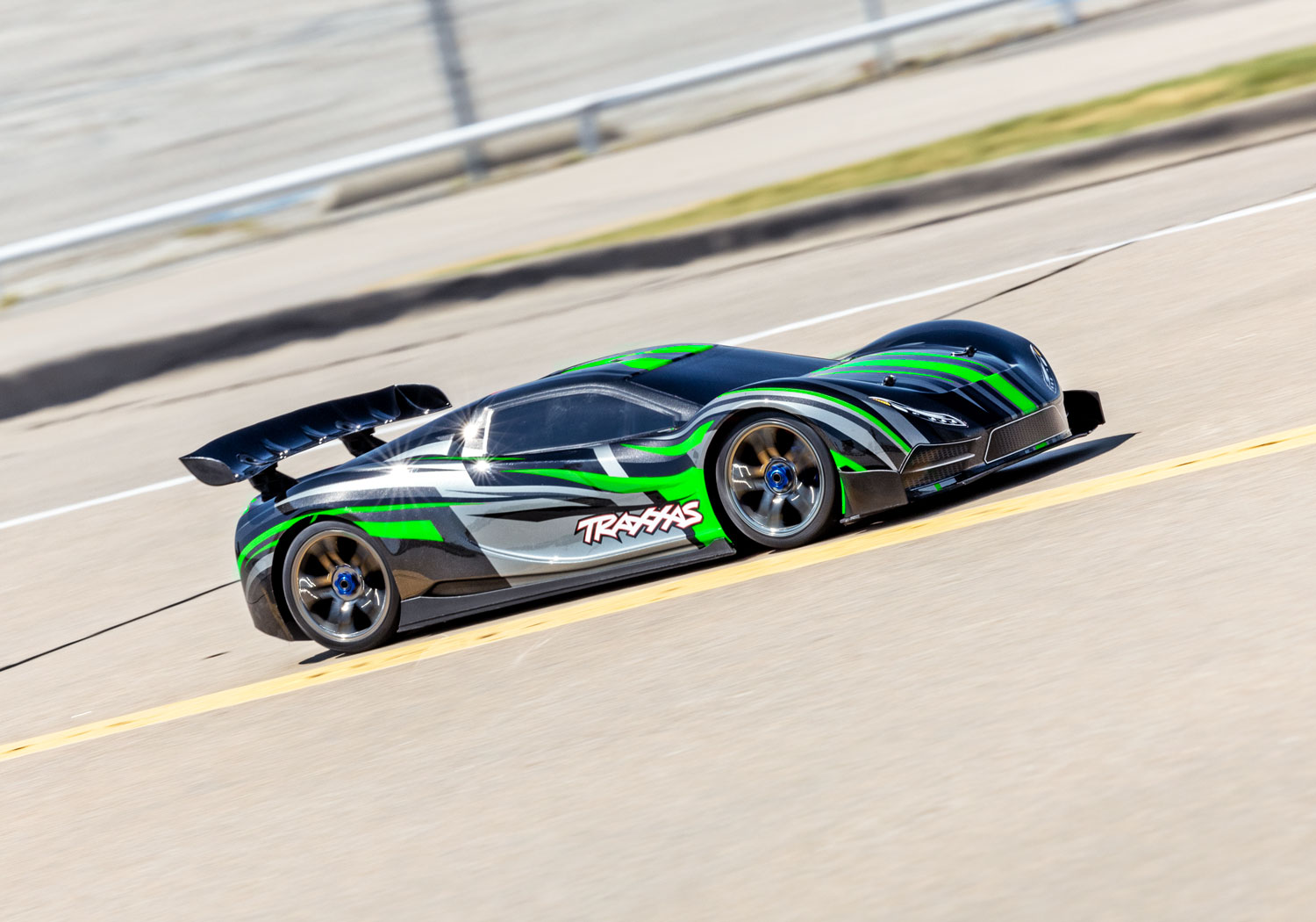 Traxxas XO-1 Supercar grün Brushless Onroad Speed Car RTR ohne Akku/Lader 64077-3 - Abbildung 5