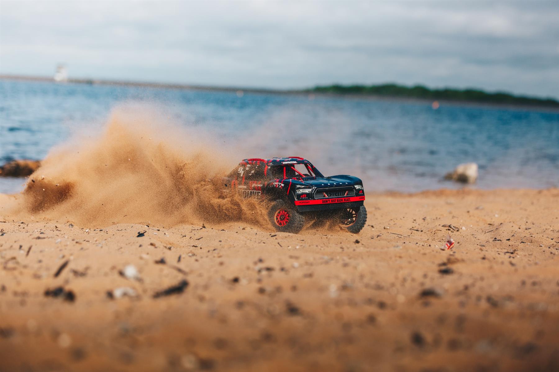 ARRMA 1/7 MOJAVE 6S 4WD BLX Desert Truck RTR Red/Black ARA7604V2 - Abbildung 5