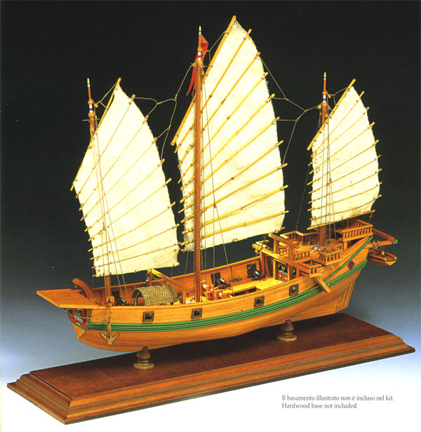 Amati Chinesische Dschunke 1:100 Baukasten 25012