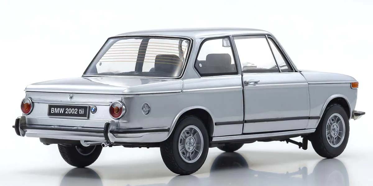 Kyosho 1:18 BMW 2002 Tii 1972 Silver 08543S