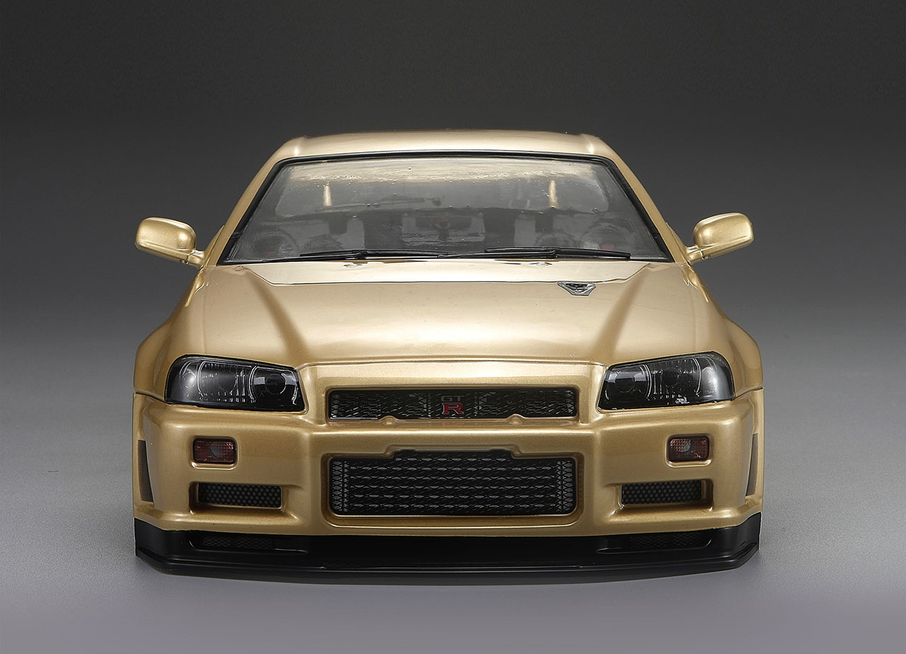 KB48645 Nissan Skyline R34 Karosserie Champagner Gold 195mm RTU