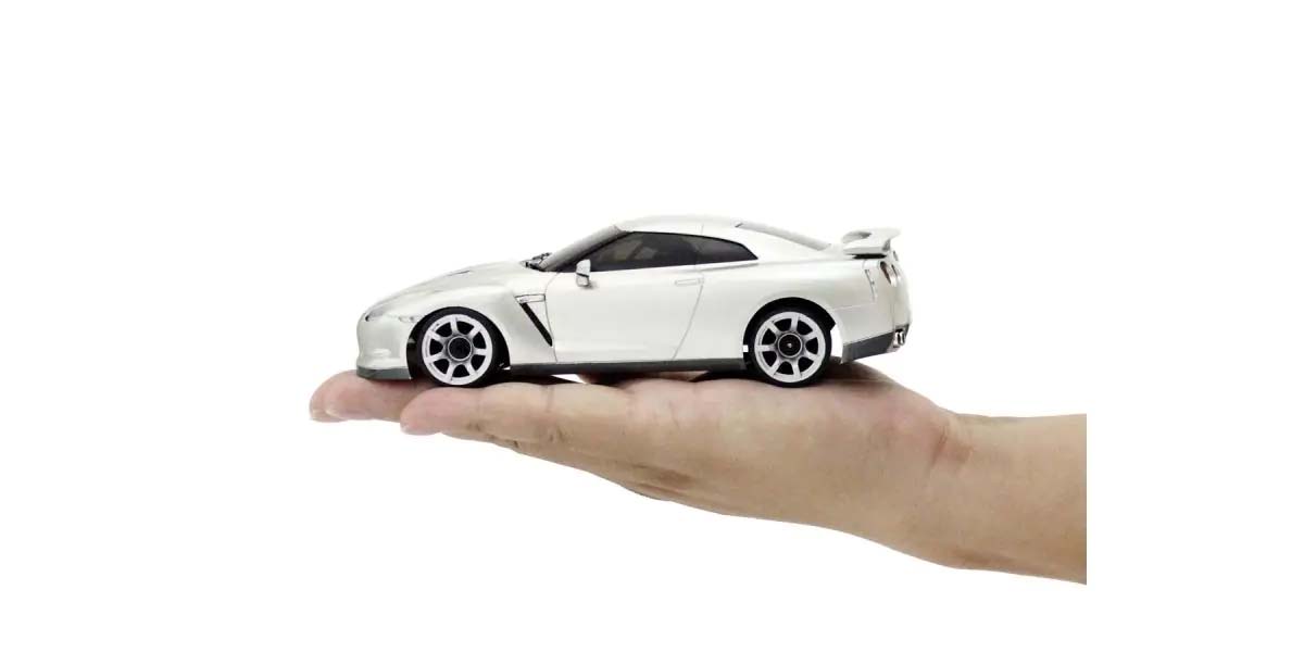 Kyosho First Mini-Z 1:28 Nissan GT-R R35 Silver 66608A